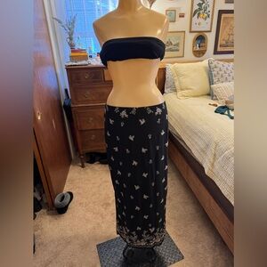 Forever 21 Black and White Floral Skirt